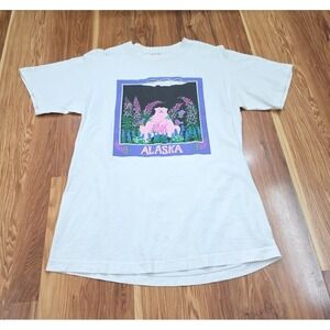 Thrashed Vintage Alaska Polar Bear Shirt Size Large Softee‎ Pink Polka Dots